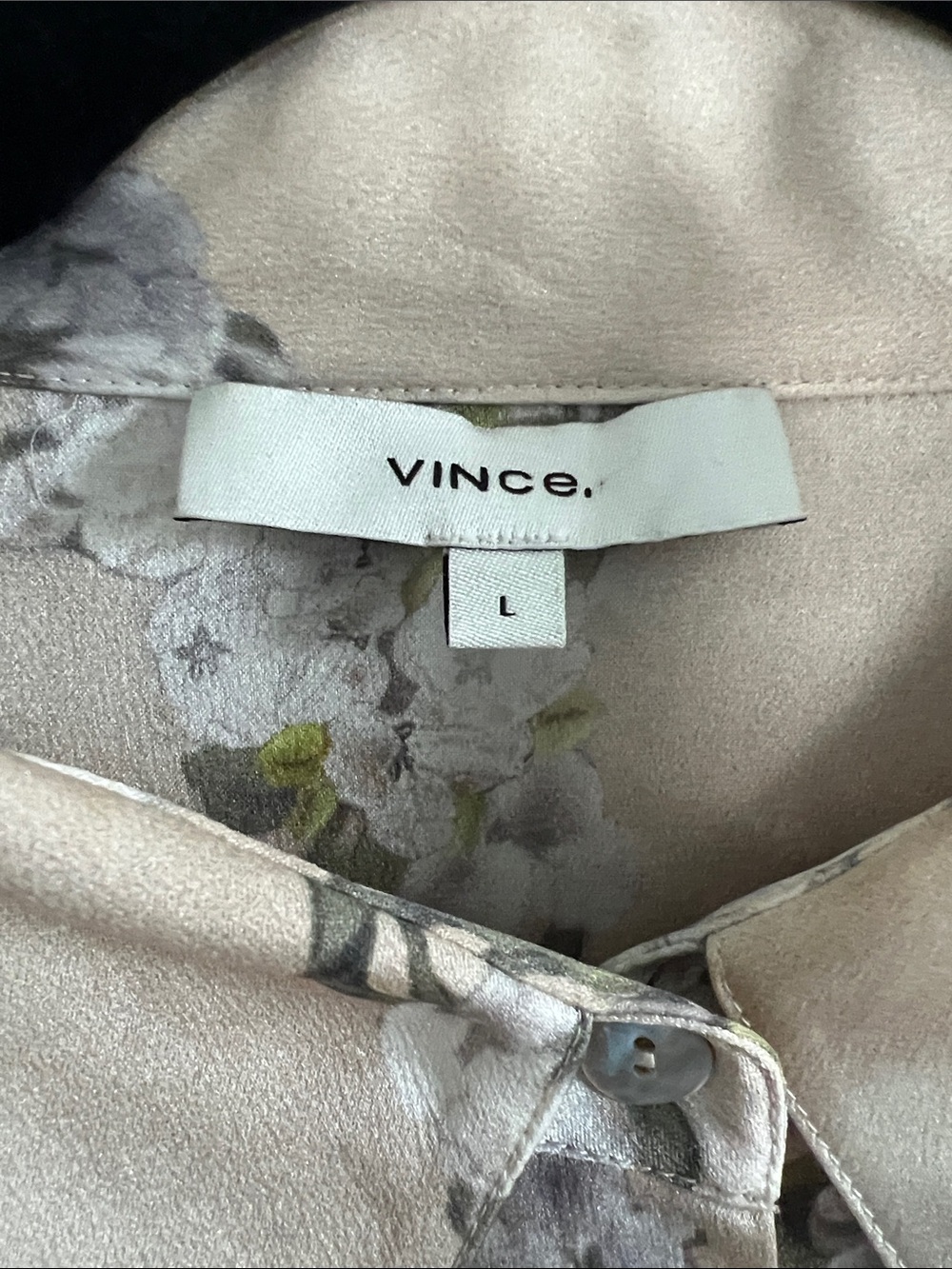 VINCE Hazy Blossom Long Sleeve Button-up Silk Blouse. Size Large - Picture 5 of 11